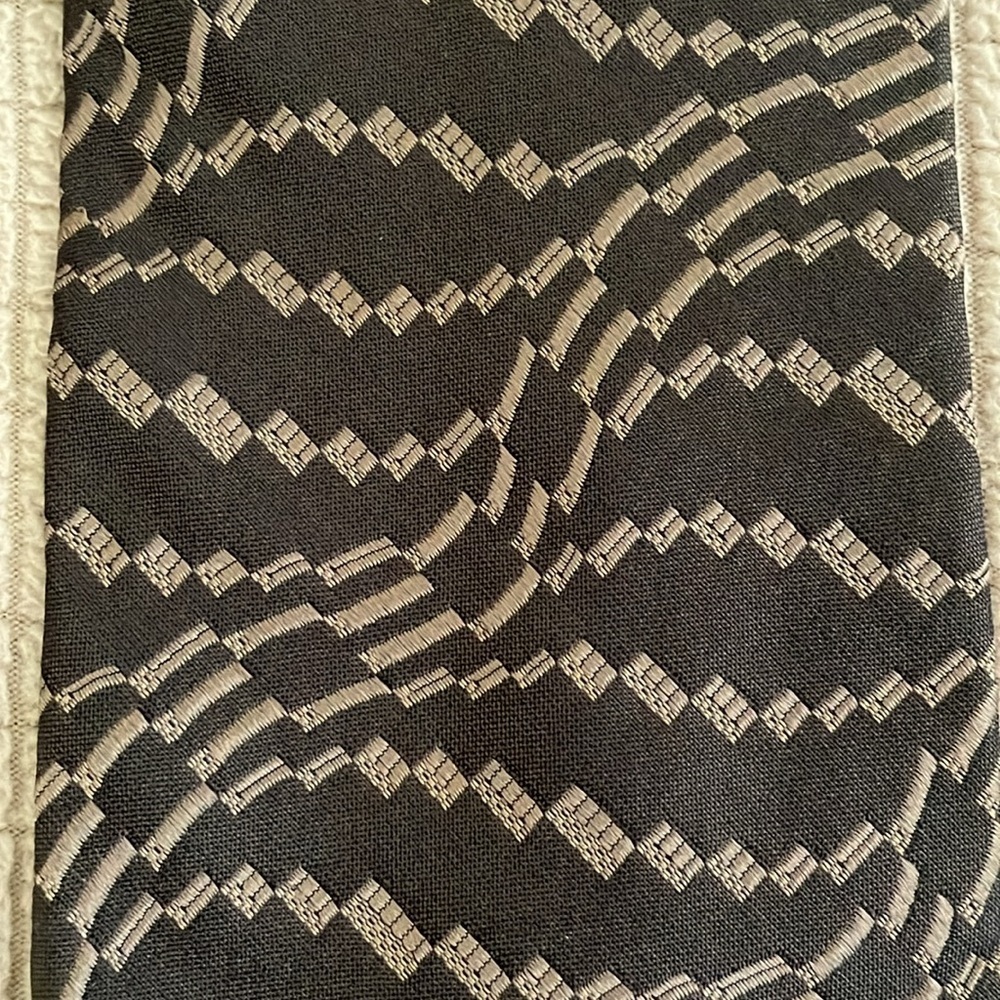 Express Tie - Picture 2 of 2